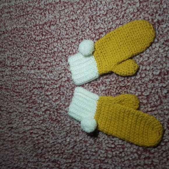 Toque & Mittens Set - Picture 5 of 5